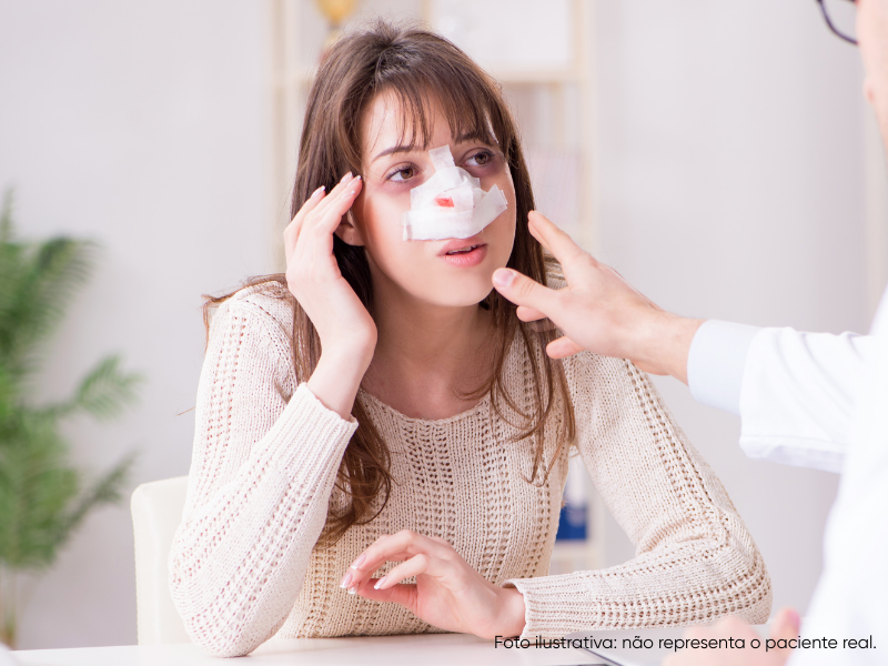 cheiro ruim após rinoplastia secundária